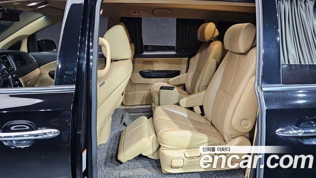 Kia The / новый New Carnival VIP, 2019 12