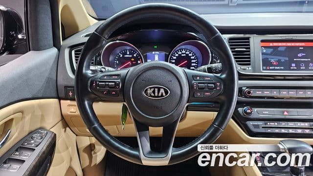 Kia The / новый New Carnival VIP, 2019 13