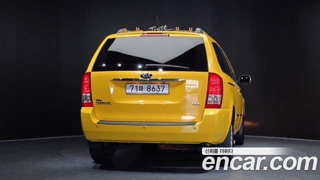 Kia Carnival R люксовая версия, 2013 4