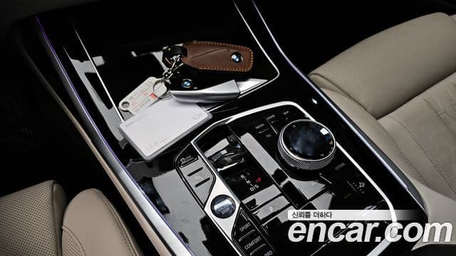 BMW X7 (G07) xDrive 40i M Sport 6인승, 2023 9