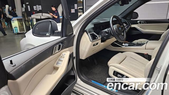 BMW X7 (G07) xDrive 40i M Sport 6인승, 2023 10