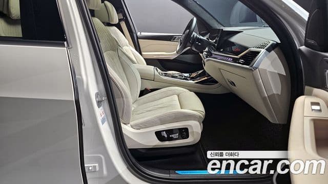 BMW X7 (G07) xDrive 40i M Sport 6인승, 2023 11