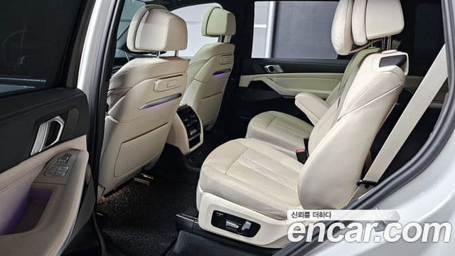 BMW X7 (G07) xDrive 40i M Sport 6인승, 2023 13