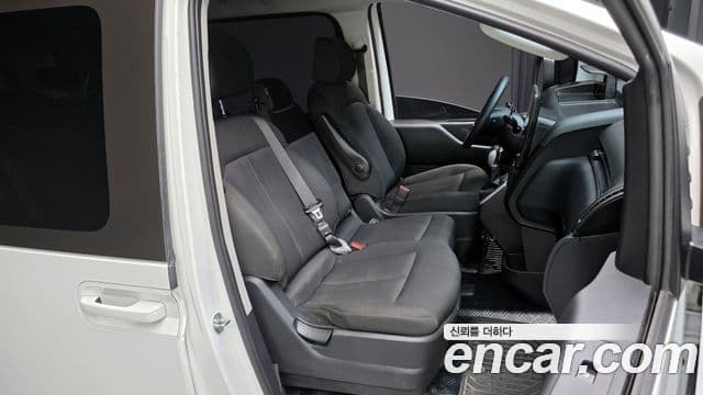 Hyundai Staria Smart, 2022 12