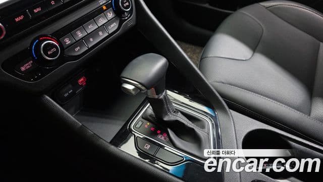 Kia The / новый New Niro Prestige, 2020 9