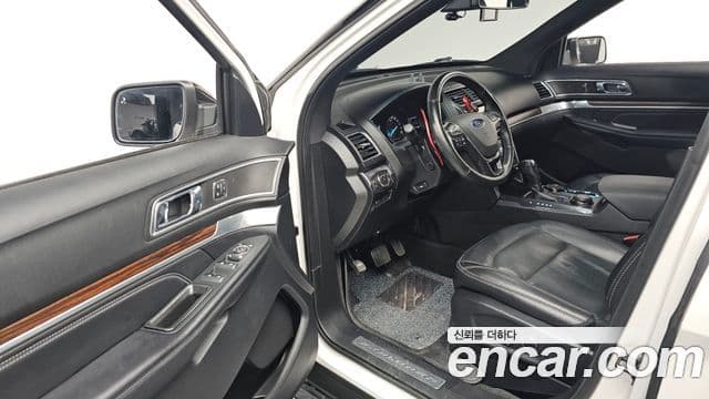 Ford Explorer 5세대, 2017 11