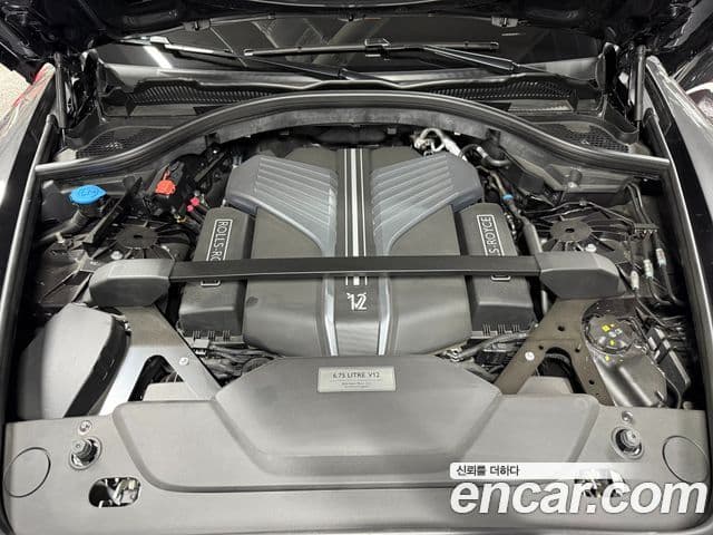 Rolls-Royce Cullinan 6.7 V12 чёрный эмблема, badge, 2023 6