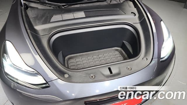 Tesla модель Y Standard Range, 2021 6