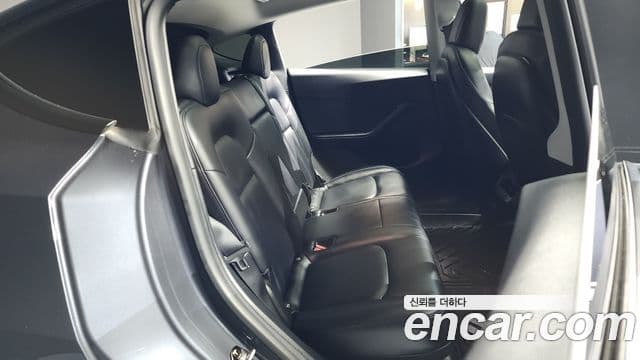 Tesla модель Y Standard Range, 2021 12