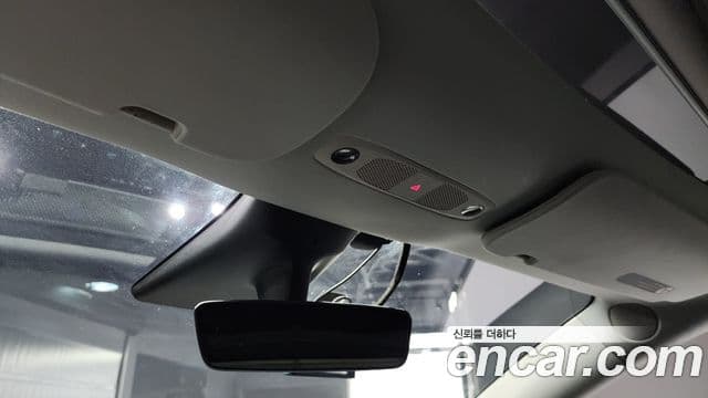 Tesla модель Y Standard Range, 2021 19