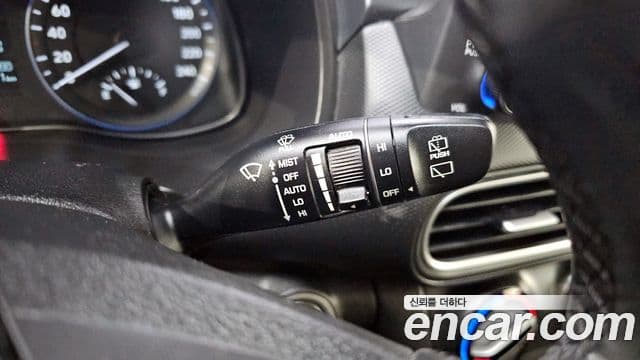 Hyundai Kona Modern tech, 2018 17