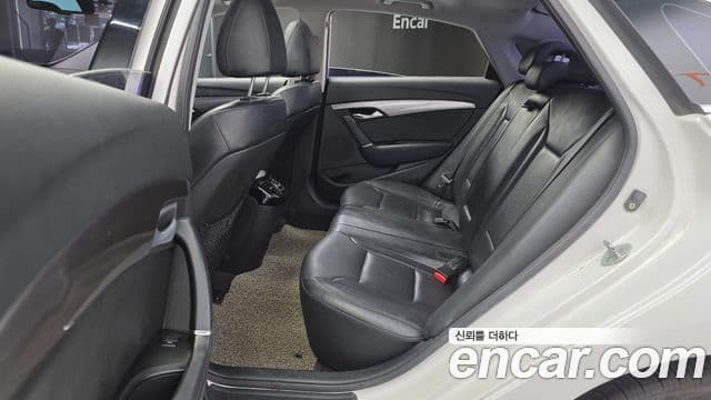 Hyundai i40 살룬 PYL, 2014 13