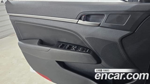 Hyundai Avante AD 1.6 GDI Value Plus, 2018 14