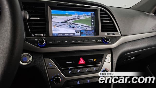 Hyundai Avante AD 1.6 GDI Value Plus, 2018 17