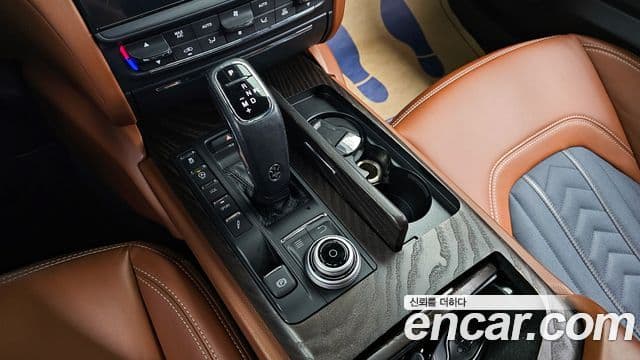 Maserati Quattroporte 3.0 V6 GranLusso, 2019 9