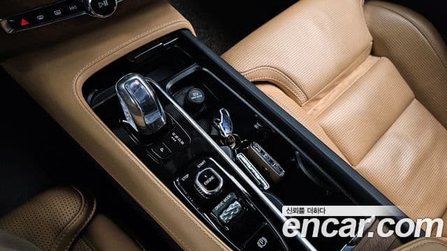 Volvo XC90 2세대 T8 Inscription гибрид, 2017 9