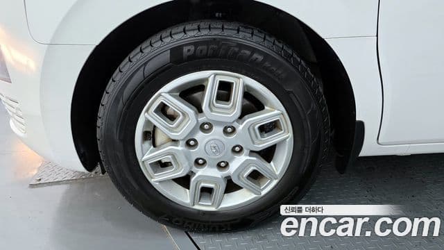 Hyundai Staria L3.5 инвалидная коляска / для коляски 리프트/슬로프, 2022 все фото