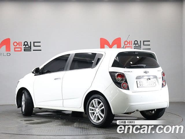 Chevrolet(GM대우) 아베오 хэтчбек топовая версия, 2015 4