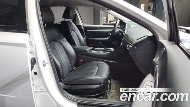Hyundai Sonata (DN8) Premium Family, 2021 11