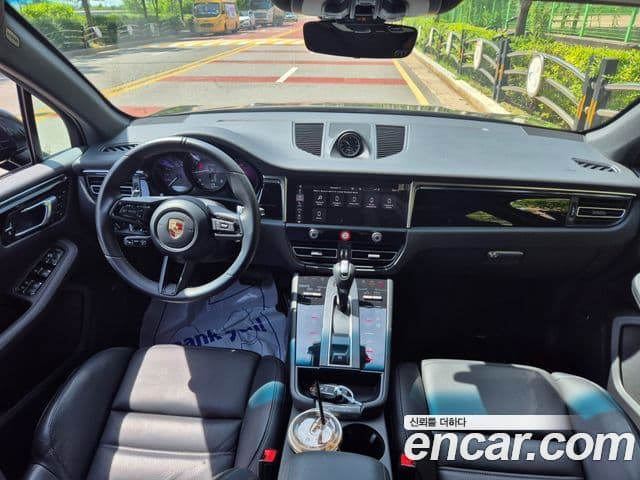 Porsche Macan 95B, 2024 9