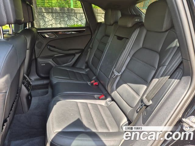 Porsche Macan 95B, 2024 10