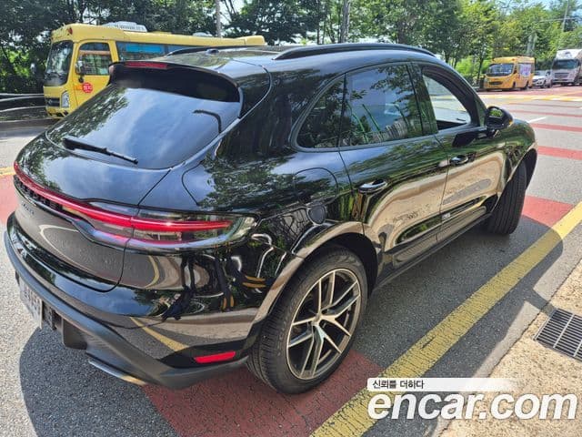 Porsche Macan 95B, 2024 16