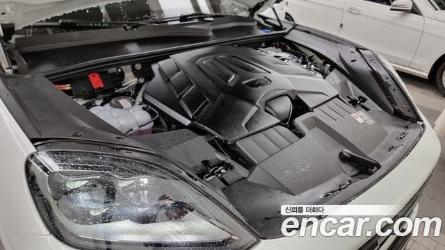 Porsche Cayenne (PO536) 3.0 E-гибрид, 2025 6