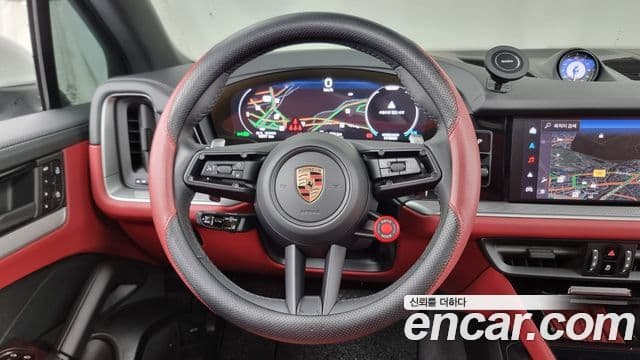 Porsche Cayenne (PO536) 3.0 E-гибрид, 2025 13