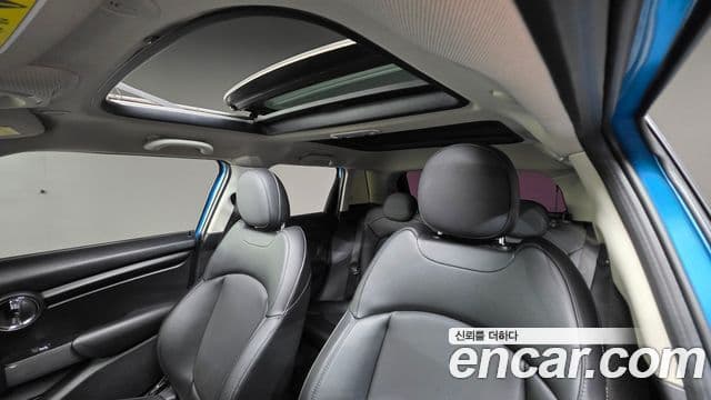 Mini Cooper D 3세대, 2017 11