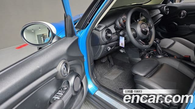 Mini Cooper D 3세대, 2017 12