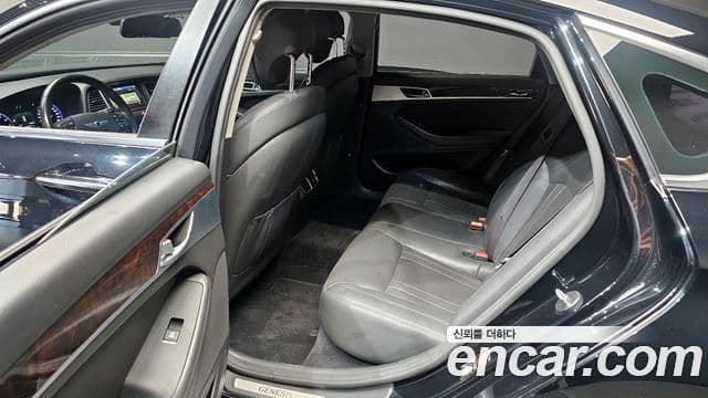 Hyundai Genesis DH Modern, 2016 13
