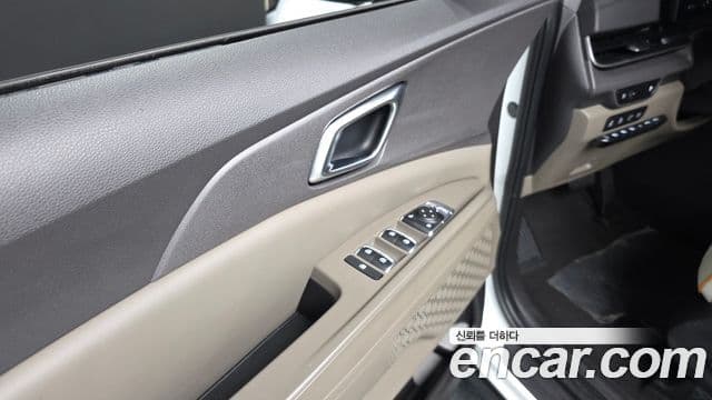 Kia The / новый New Carnival 4세대 бензин 9인승 High Limousine (компания по спецнадстройкам), 2024 17