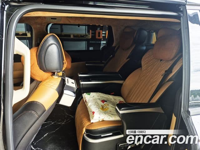 Kia Carnival 4세대 бензин 9인승 High Limousine(компания по спецнадстройкам), 2023 7