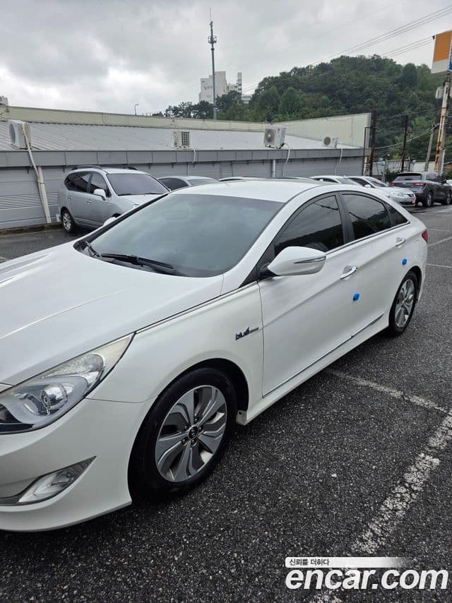 Hyundai Sonata гибрид Premium, 2014 3