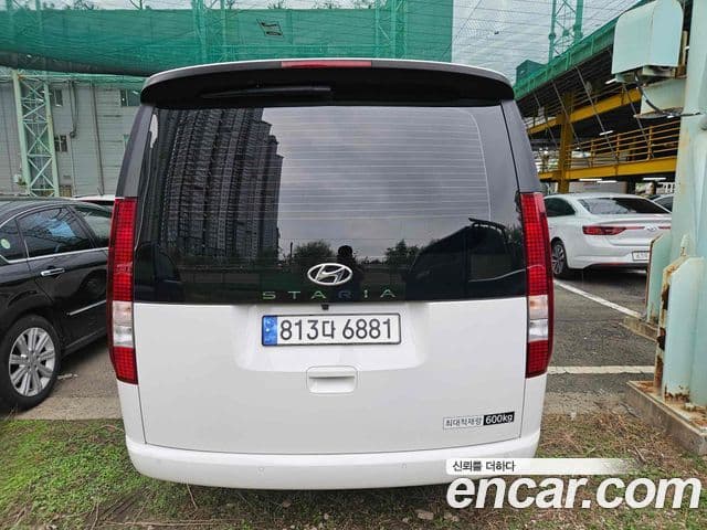 Hyundai Staria Smart, 2023 2