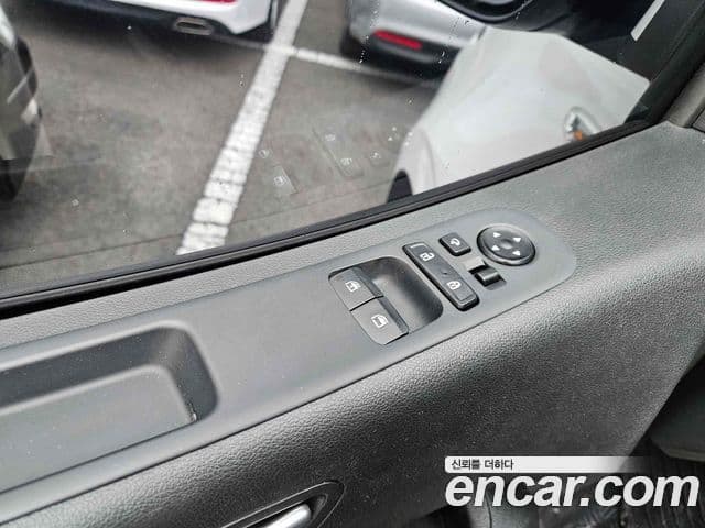 Hyundai Staria Smart, 2023 11