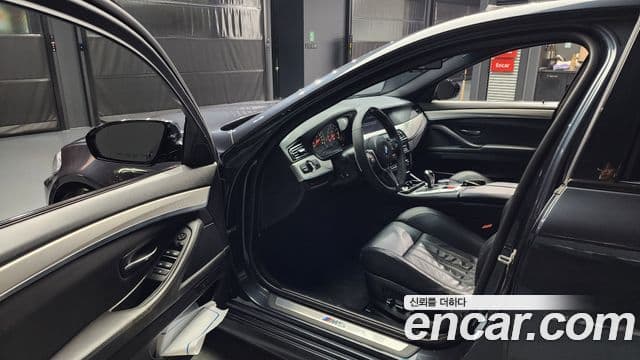 BMW M5 (F10) M5 седан, 2013 10