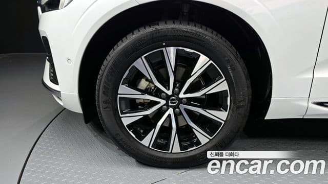 Volvo XC60 2세대 B5 Ultimate Bright, 2024 все фото