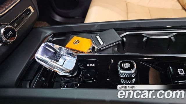 Volvo XC60 2세대 B5 Ultimate Bright, 2024 9