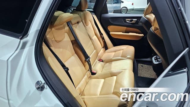 Volvo XC60 2세대 B5 Ultimate Bright, 2024 12