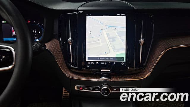 Volvo XC60 2세대 B5 Ultimate Bright, 2024 15