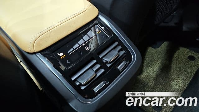 Volvo XC60 2세대 B5 Ultimate Bright, 2024 18