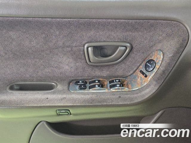 Hyundai Sonata III 1.8 Special Edition, 1998 6