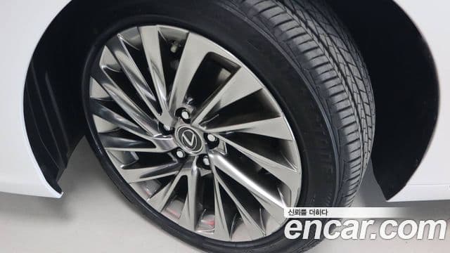 Lexus ES300h 7세대 Luxury Plus, 2025 все фото