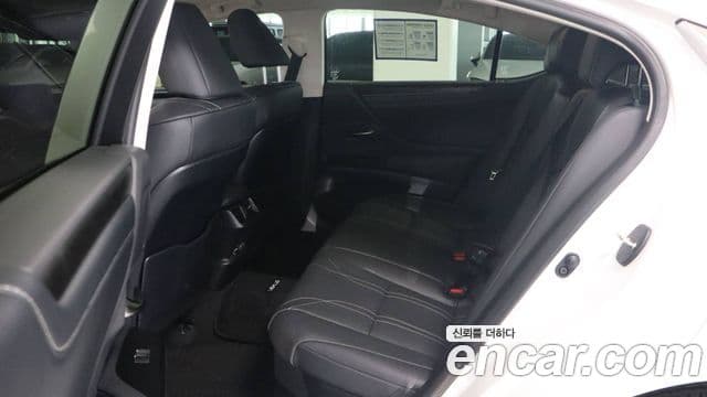 Lexus ES300h 7세대 Luxury Plus, 2025 10
