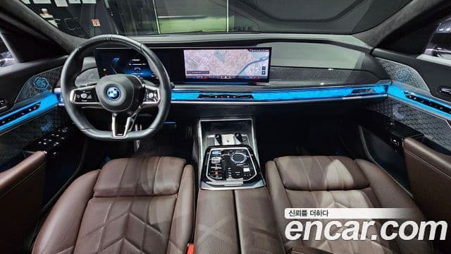 BMW i7 (G70) xDrive 60 M Sport, 2023 7