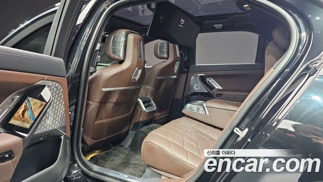 BMW i7 (G70) xDrive 60 M Sport, 2023 16