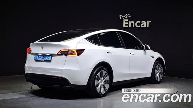 Tesla модель Y, 2023 2