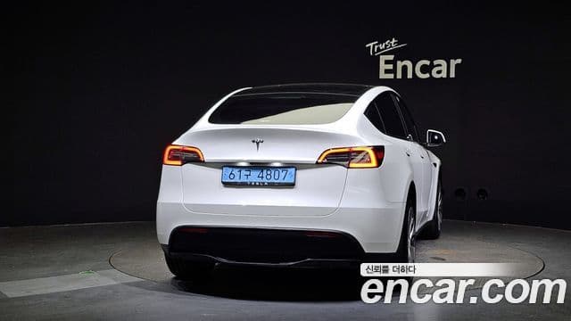Tesla модель Y, 2023 4