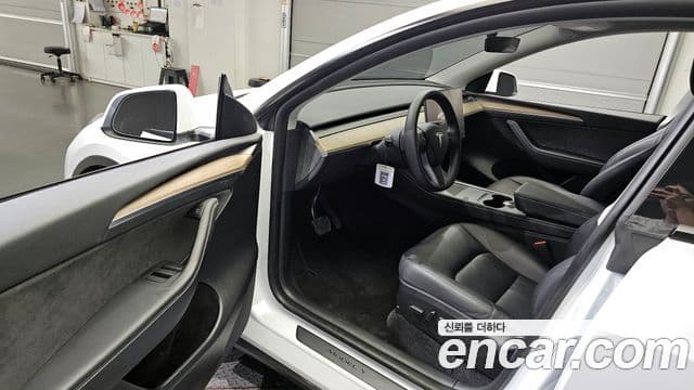 Tesla модель Y, 2023 10